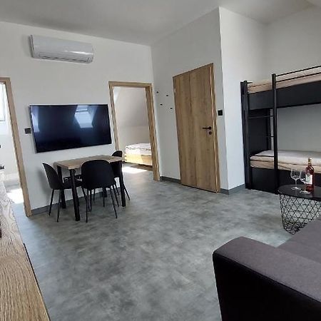 Apartman Po Schodech Nahoru Боржетіце Екстер'єр фото